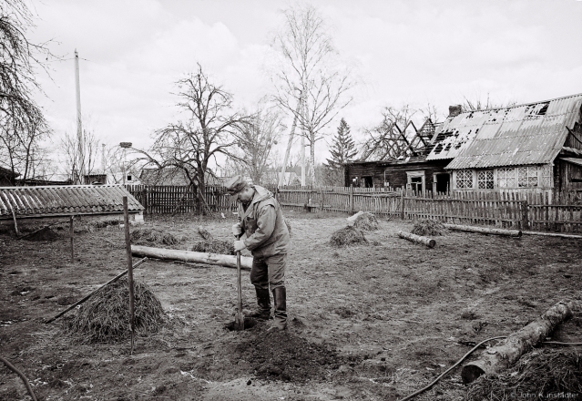 2b.Building New Hothouse, Tsjerablichy 2016, 2016083- (2) (000006