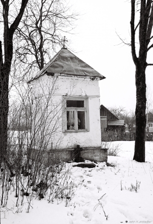 2b.Roadside Marian Shrine, Matsavichy 2016, 2016049b-26A(2) (000056