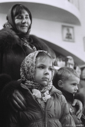 2b.Watching Sunday School Nativity Play, Orthodox Christmas Day, Tsjerablichy 2017, 2017008- (F1150013