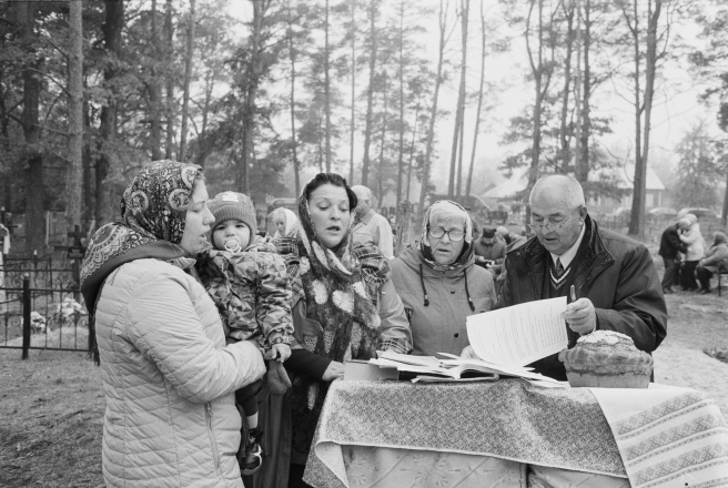 2c.Choir-Singing-before-Consecration-of-New-Chapel-of-the-Raising-of-the-True-Cross-Ljenin-2019-2019233-2A