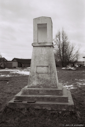 2c.Polish-Era Monument Stripped by Soviets, Paharel'tsy 2016, 2016060-19A