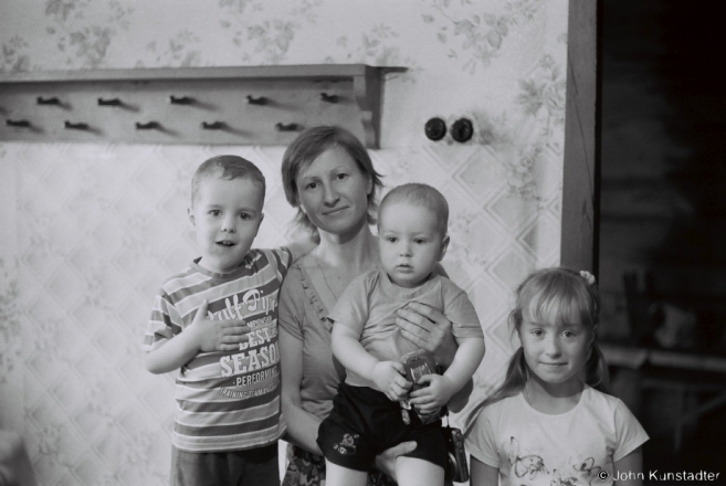 2c.Snjezhana with Her Children, Family Reunion, Azdamichy 2015, F1170018(2015188a-