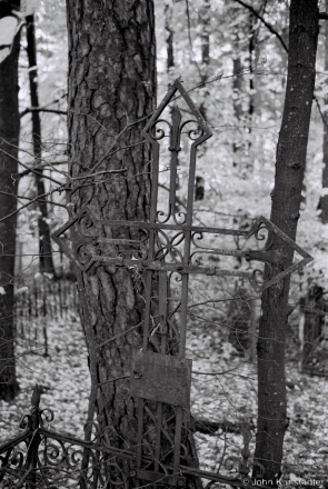 2d.Cemetery, Babi Ljes 2017,2017256a- (F1110009