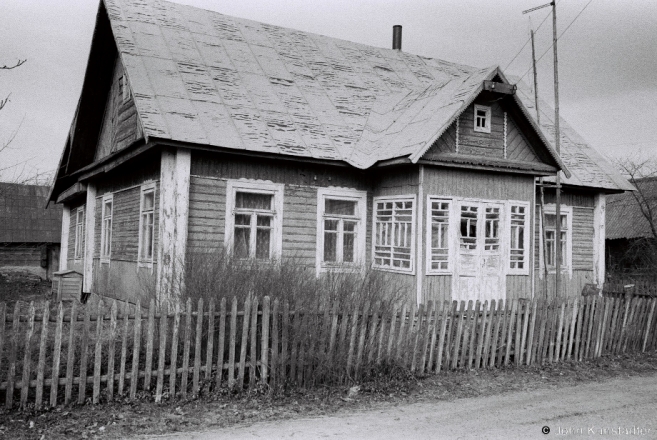 2d.Local-Style Porch and Gable, Tsiunavichy 2016, 2016102- (F1140030
