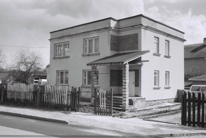 2e.Constructivist Style House, vul. Savjetskaja, Vaukavysk 2017, 2017088b- (F1110012