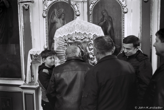 2f.Kissing-the-Miraculous-Icon-Feast-of-Pakrou-Plotnitsa-2018-2018273a_15A