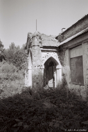 2f.Porch-Manor-House-of-Tyzenhaus-Estate-before-Becoming-Outbuilding-of-Svjatapolk-Chatsvjartsinski-Estate-Zhaludok-2013-2013153-20A