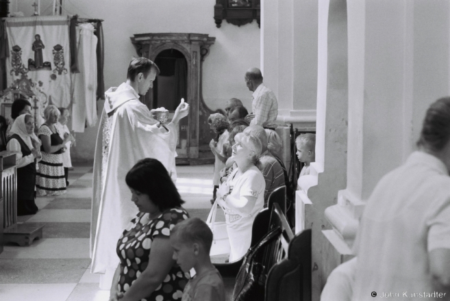 3.Distribution of Communion, Patronal Feast of Peter & Paul, Iuje 2016, 2016249- (F1190026
