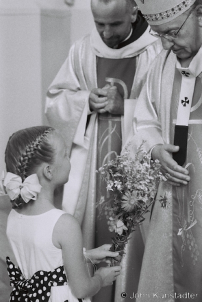 Celebratory Mass and Sacrament of Confirmation, Narach 2014, F1010022(2014290-