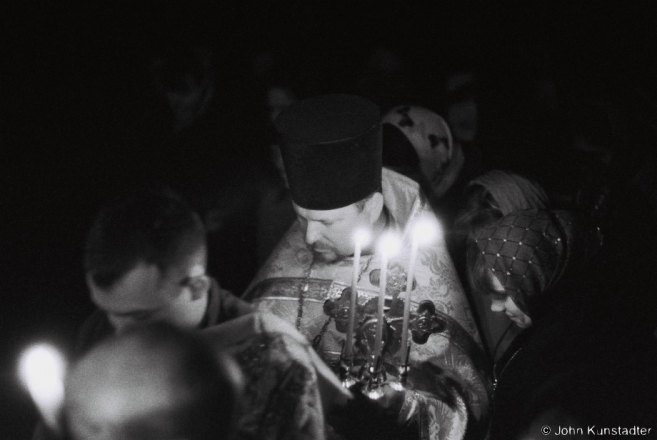 Father Aljaksandr Holding Paschal Trikirion, All-Night Easter Service, Azdamichy 2015, F1030014(2015090-.jpg