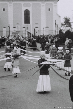 3.Lining up for the Easter Procession, Iuje 2016, 2016106- (F1200014