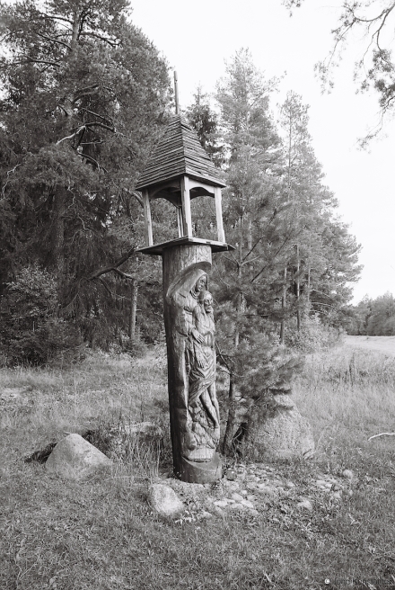 33c.Part-of-Memorial-to-Pisoners-Murdered-in-June-1941-During-a-Forced-March-by-Soviet-Secret-Police-NKUS-Fleeing-the-German-Invasion-Tsahjelnja-Chervjen-Ihumjen-2015-2015356-34