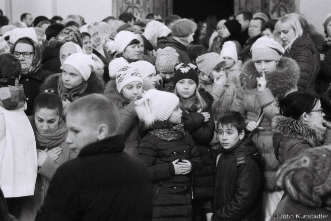 3a.Communion, Easter Morning Mass, Iuje 2016, 2016108- (F1000009