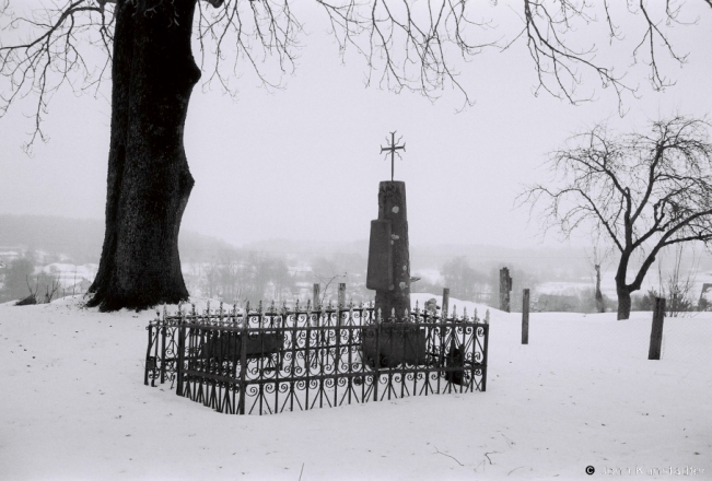 3a.Crosses of Belarus XCVIII, Grave of Priest Eduard Muron'chyk, Killed in WWII, Churchyard of R.C. Church of the Assumption, Dubrava 2019, 2019017b_31A