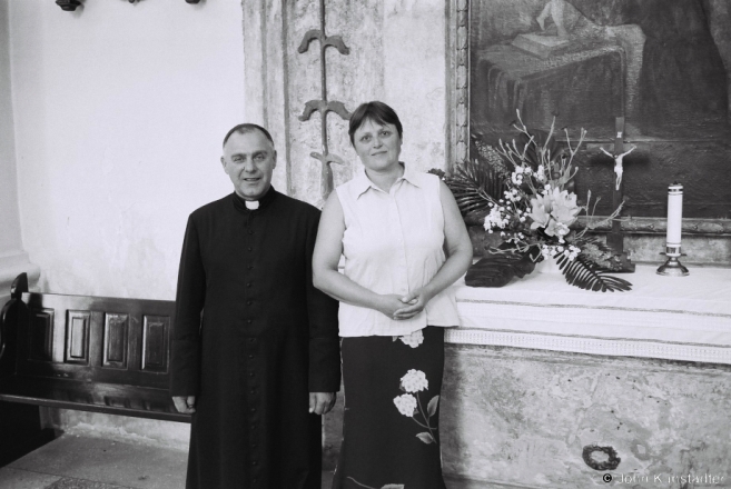 3a.Belarus in Faces CCV, Father Jan & Flower Arranger, Patronal Feast of Peter & Paul, Iuje 2016, 2016250a- (F1160024
