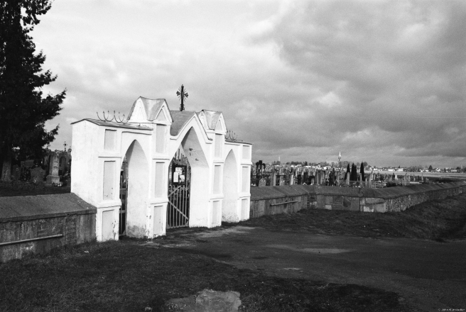 3a.Gate-Roman-Catholic-Cemetery-Lipnishki-2020-2020022-16