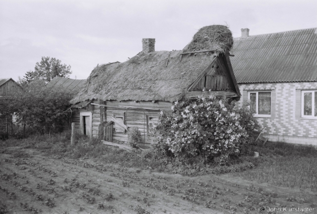 3a.Thatched Roof with Storks' Nest, Tsjerablichy 2018, 2018110a_06A