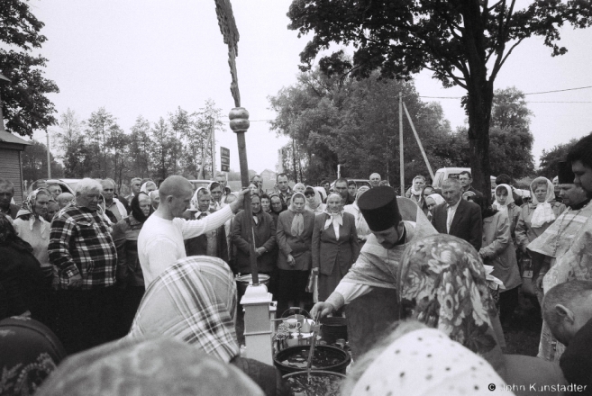 3b.Blessing of Water, Mikola, Rukhcha 2015, F1040027(2015148-
