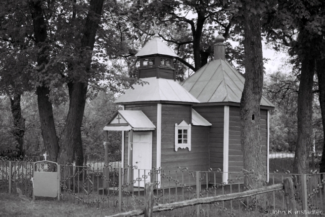 3b.Churches-of-Belarus-CCCXCIX-Roadside-Chapel-Sitsitsk-2014-2014140-7A2