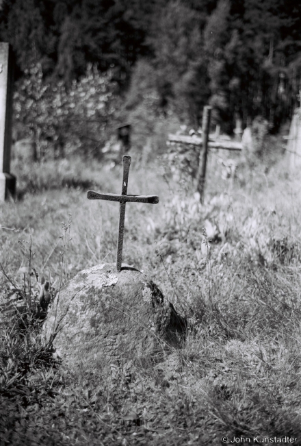 3b.Crosses-of-Belarus-CXCI-Wrought-Iron-Crosses-Papoutsy-Vjaljejka-District-Cemetery-2018-2018218_06A