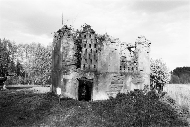 3b.Ruins-of-Dovecote-Former-Vendorf-Estate-Halynka-2019-2019057-36A