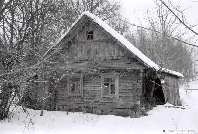 3b.Wooden House Decorations on Abandoned House, Slabada (Valozhyn District) 2019, 2019015b_26