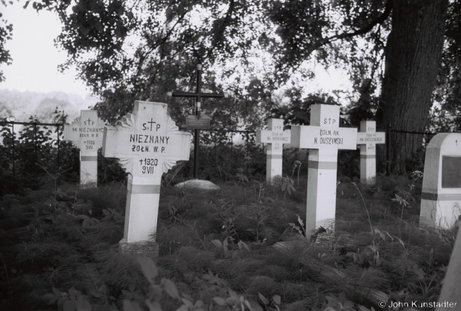 3e.Cemetery-with-Graves-from-1863-1920-1944-Buraki-Pastavy-District-2018-2018141a_07A