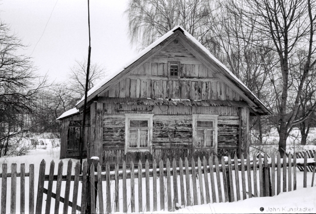 3e.Wooden House Decorations on Abandoned House, Slabada (Valozhyn District) 2019, 2019015b_37