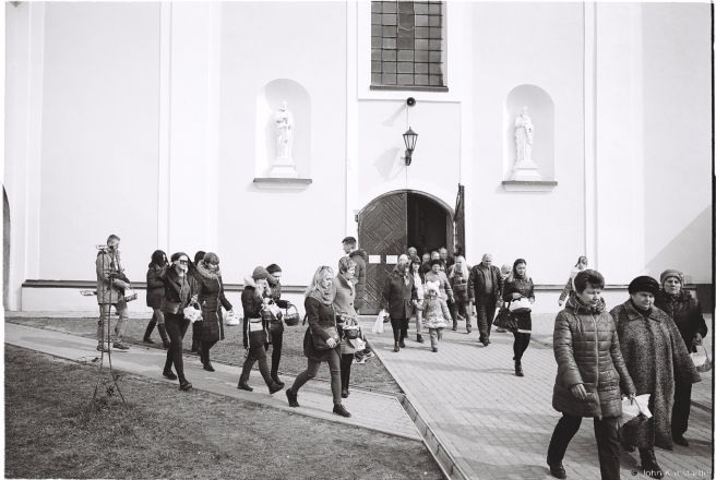 4.After Blessing of Easter Foods, Roman Catholic Church of the Apostles Peter & Paul, Iuje 2016, 2016101c- (000068