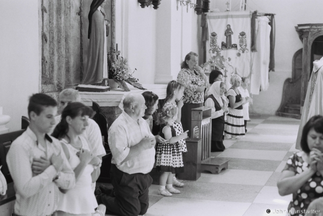 4.Distribution of Communion, Patronanl Feast of Peter & Paul, Iuje 2016, 2016249- (F1190028