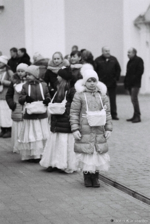 4.Lining up for the Easter Procession, Iuje 2016, 2016106- (F1200002