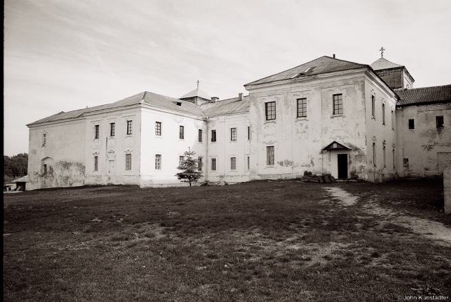 4a.Former-Jesuit-Collegium-Now-Orthodox-Mens-and-Womens-Monastery-Juravichy-2015-2015361-9A