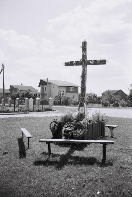 4b.Crosses-of-Belarus-CLXXV-Roadside-Crosses-of-Varnjany-2016-2016235-36A