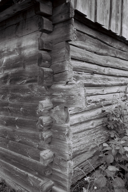 4b.House-Corner-in-Volhynia-Style-Dyvin-Dzivin-2013-2013187-26A