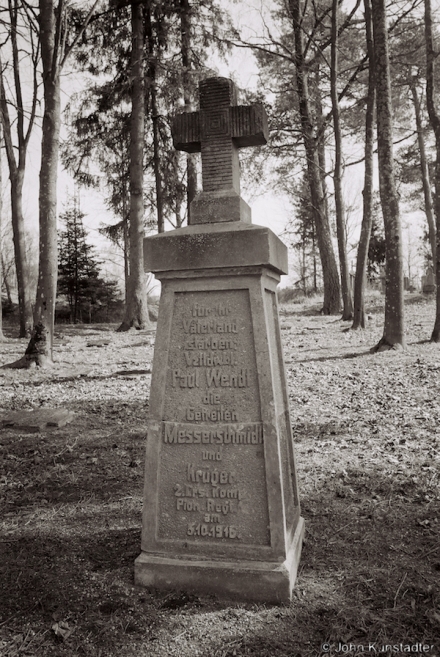 4e.World-War-I-Cemeteries-LVI-Memorial-to-Three-Members-of-the-Second-Sapper-Regiment-German-WWI-Cemetery-Poltaraushchyna-2016-2016112c-24