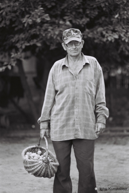5.Granddad-Vasil-With-Apples-for-His-Horse-Tsjerablichy-2012-2012202-24