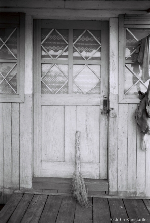 5.Nobody Home, Tsjerablichy 2016, 2016268b- (F1130035
