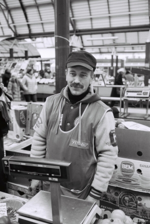 6.Tomato Seller from Pinsk District (Polesia), Kamarouski Market, Mjensk 2017, 2017242b- (F1030037