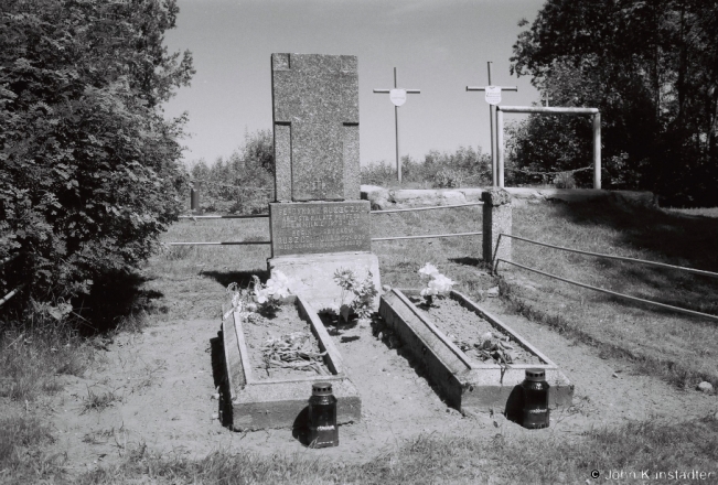 5a.Grave of Artist Ferdinand Rushchyts (1870-1936), Bahdanava 2018, 2018124_04A