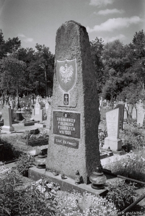 5b.Monument to Polish Soldiers Fallen in 1920 War against Bolsheviks, Zhodzishki Catholic Cemetery 2017, 2017132- (F1020010