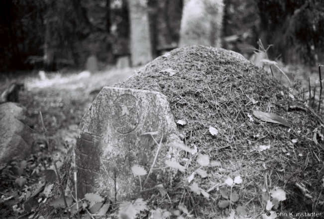 5c.Older-Grave-with-Anthill-Tatar-Cemetery-Asmolava-2018-2018147b_29A