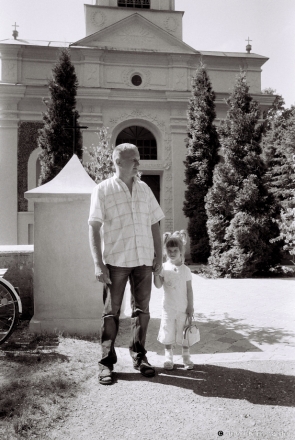 5c.Parishioner-His-Daughter-R.C.-Church-of-the-Visitation-Mikjeljeushchyna-2013-2013153-34A