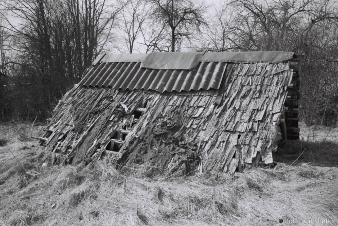 5d.Abandoned-Root-Cellar-with-Shingle-Roof-Jabravichy-2017-2017042b-29A