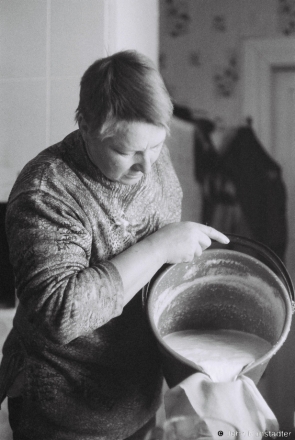 Winter in Polesia, Milk Fresh from the Cow, Tsjerablichy 2014, 2014017-18A