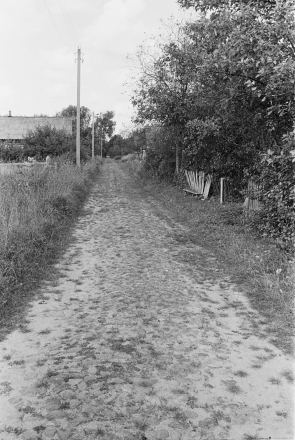 6a.Polish-Era-Cobblestone-Street-Novaja-Bjarezina-2019-2019194-16A