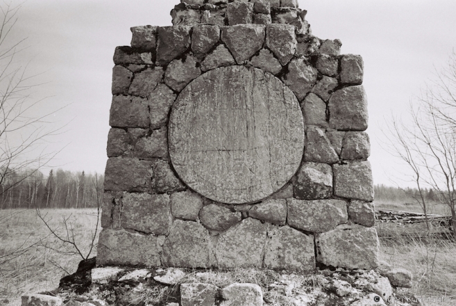 6c.World-War-I-Cemeteries-Memorials-LVII-German-WWI-Memorial-Inscription-to-the-Valiant-Fallen-of-the-379th-Regiment-Asany-2016-2016115-6A