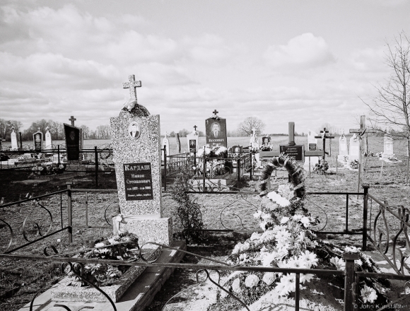 7.Grave of Granny Katsjaryna Kardash next to Her Husband's Grave, Tsjerablichy New Cemetery 2016, 2016081b- (2) (000062
