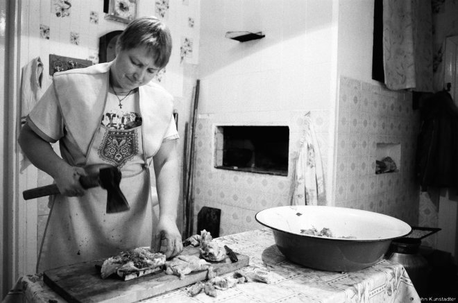 7.Polesian Kitchen in Winter, Chopping up the Duck, Tsjerablichy 2016, 2016341- (65630031