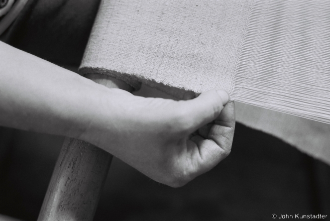 7.Vjerka Weaving on Granny Vul'ljana's Loom, Tsjerablichy 2017, 2017081- (F1110006