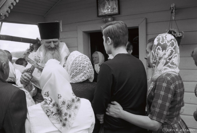 7b.Kissing the Cross after Service, Patronal Feast of St. Nicholas, Rukhcha 2018, 2018114_36A